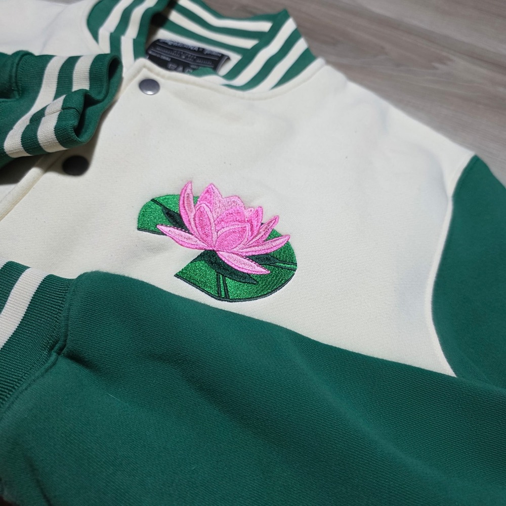 Boomerna x Merch Gardens Varsity Jacket‎ Large Green Frog Lotus Graphic